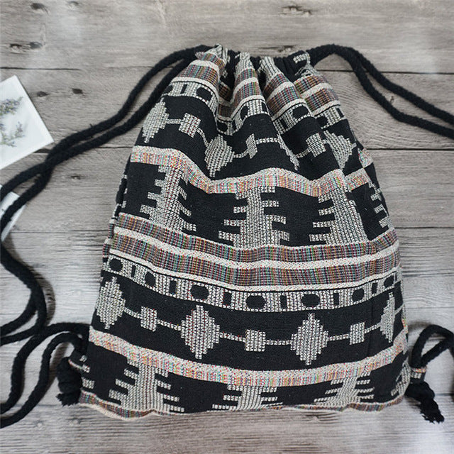 Rucksack mit Boho-Kordel