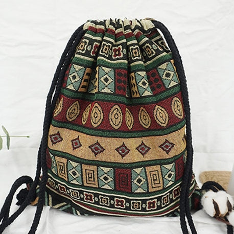 Rucksack mit Boho-Kordel