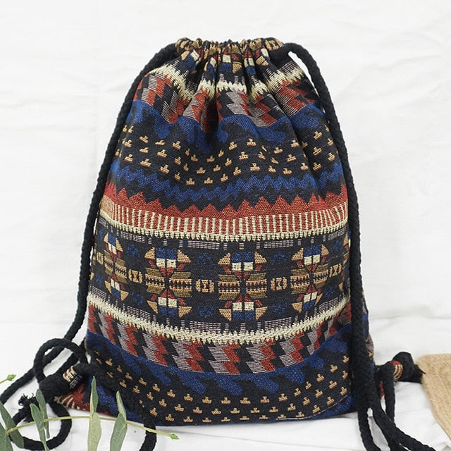 Rucksack mit Boho-Kordel