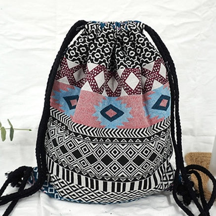 Rucksack mit Boho-Kordel