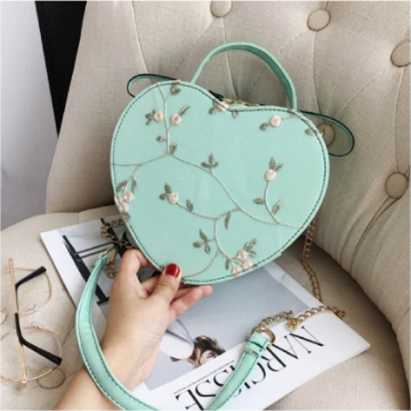 Handtasche Herz aus Kunstleder
