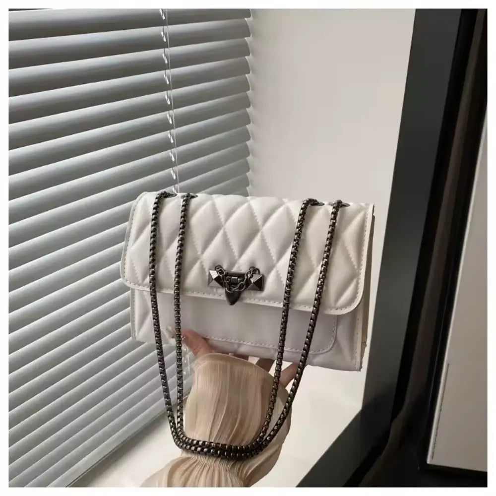 Schultertasche mit Kettenriemen Luxus
