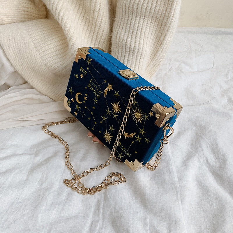 Schultertasche Box mit Badge